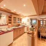 Alpenpension Pfurtscheller Pensjonat 4*